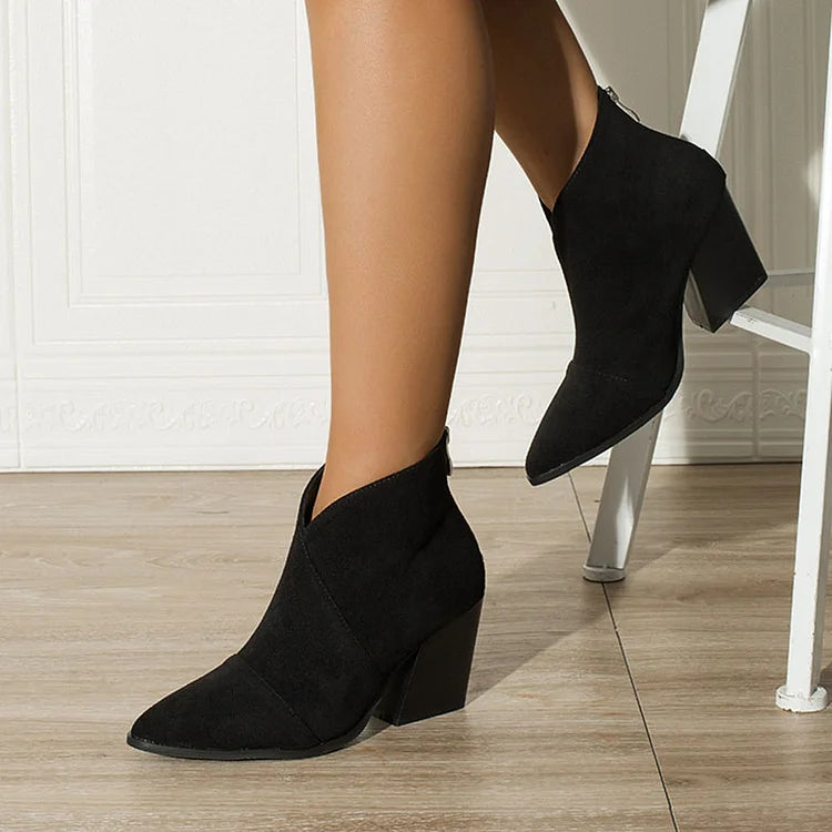 POINTED ANKLE BOOT WITH EFFECT