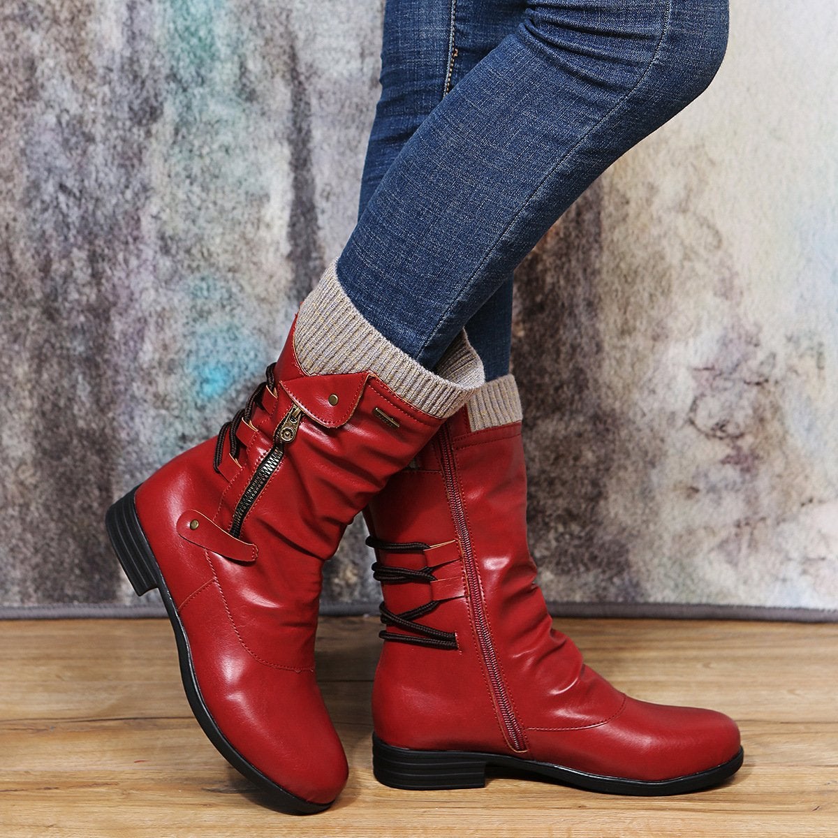 Women’s fashion boots with side zipper and flat heel