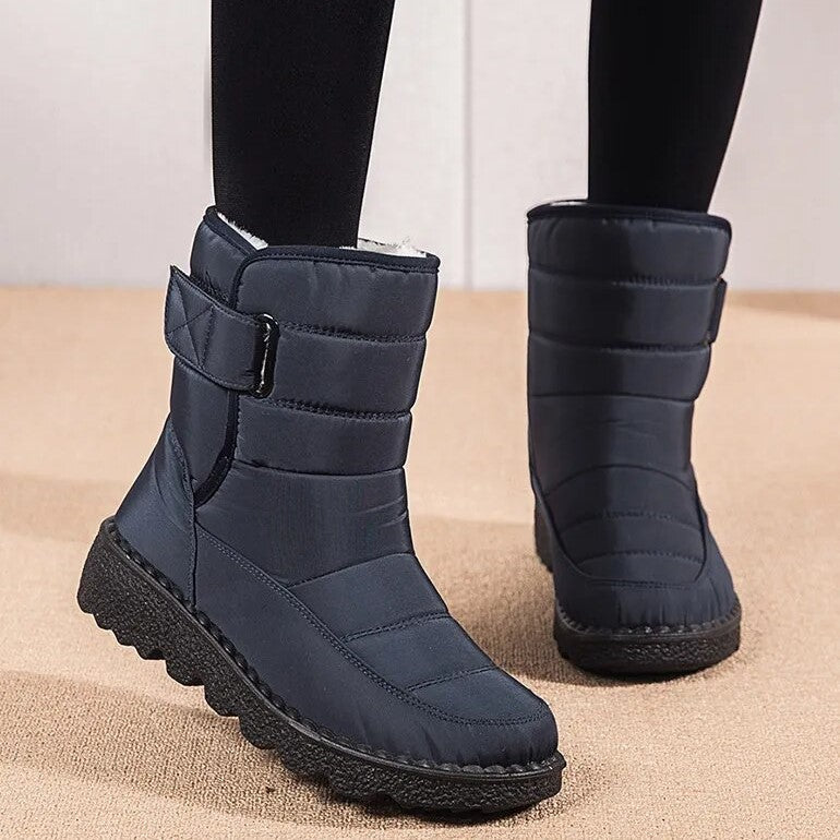 Women's winter boots with velcro strap