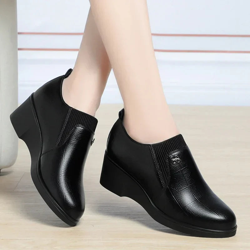 Switolina - Fashionable Leather Wedge Shoes