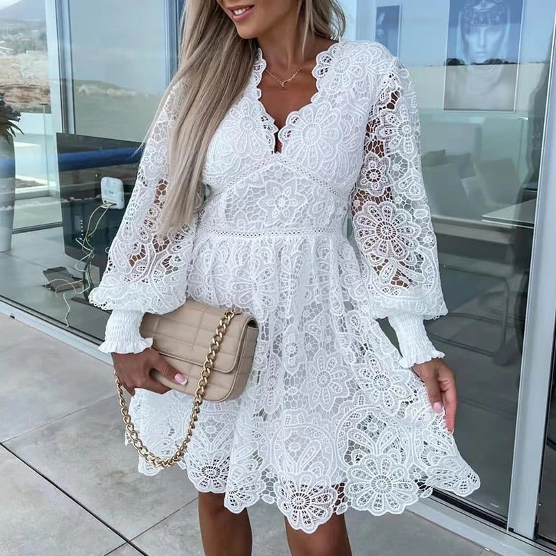 Elegant Lace Cocktail Dress with Floral Detailing