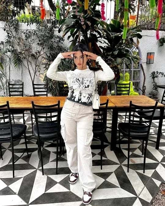 JADWIGA – ADJUSTABLE WOMEN’S CARGO PANTS