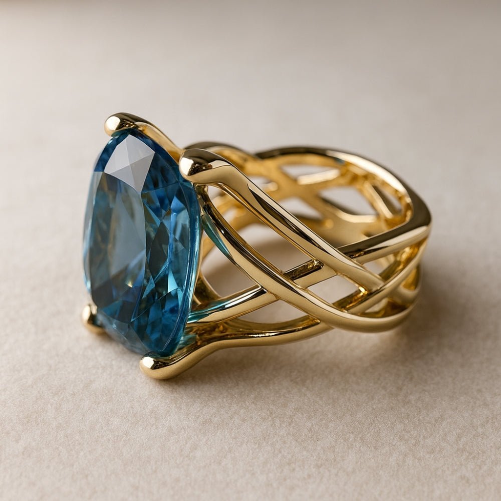 VINTAGE GOLD BLUE ZIRCONIA RING